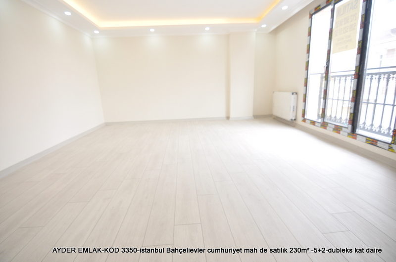istanbul Bahçelievler cumhuriyet mah de satılık 230m² -5+2-dubleks kat daire