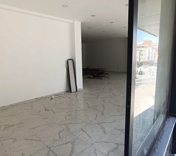 istanbul Arnavutköy Anadolu mah de cadde üzeri satılık 175m²–sıfır giriş kat dükkan