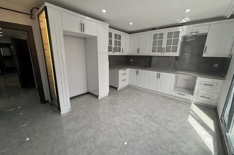 istanbul Bahçelievler soğanlı mah de satılık 145m² 3+1- 2.kat daire