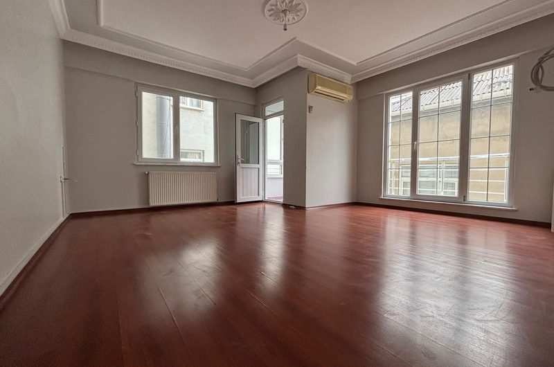 istanbul Bahçelievler Cumhuriyet mah de kiralık 95m² 2+1-2. kat daire