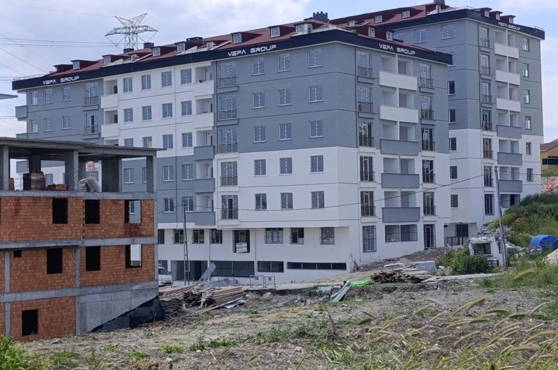 Arnavutköy hadımköy mah de  havalimanına yakın satılık 220 m² 5+1 – dubleks  kat daire