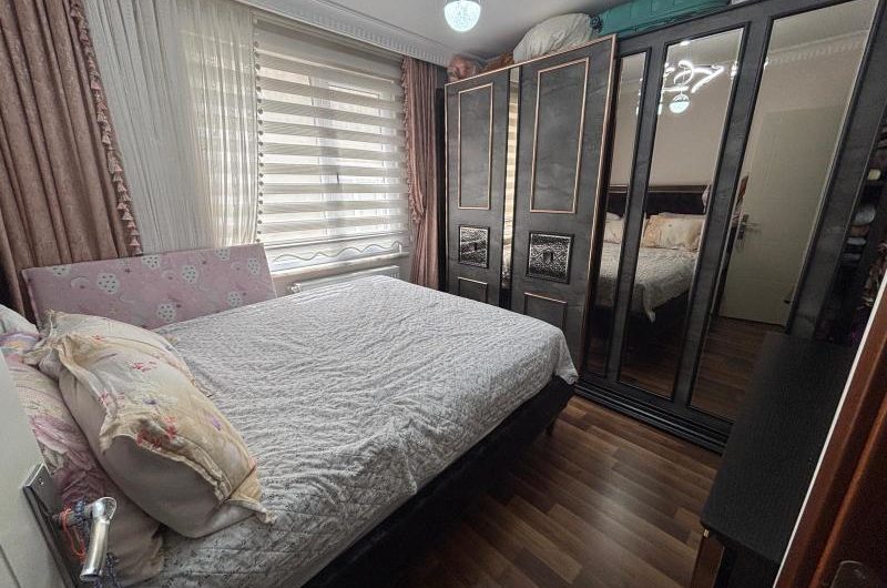 istanbul Bahçelievler Cumhuriyet mahde kiralık 80m² 2+1-3. kat daire
