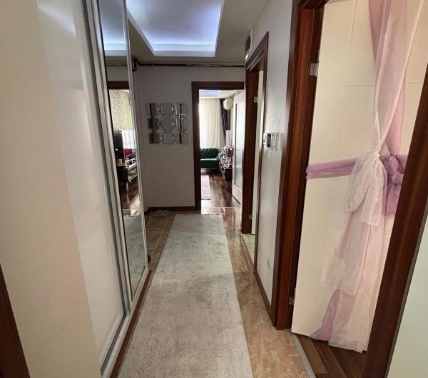 istanbul Bahçelievler Cumhuriyet mahde kiralık 80m² 2+1-3. kat daire