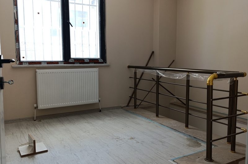 Mustafa kemal paşa mah de havalimanına yakın satılık 180m² 5+1 –bahçe dubleks.kat daire