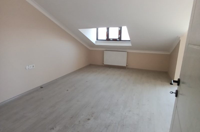 istanbul Arnavutköy Mustafa kemal paşa mah de havalimanına yakın satılık 220m² 7+1 –dubleks.kat daire