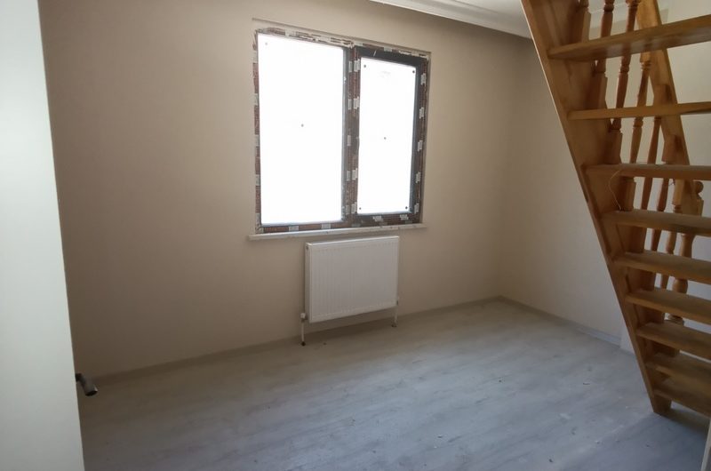istanbul Arnavutköy Mustafa kemal paşa mah de havalimanına yakın satılık 220m² 7+1 –dubleks.kat daire