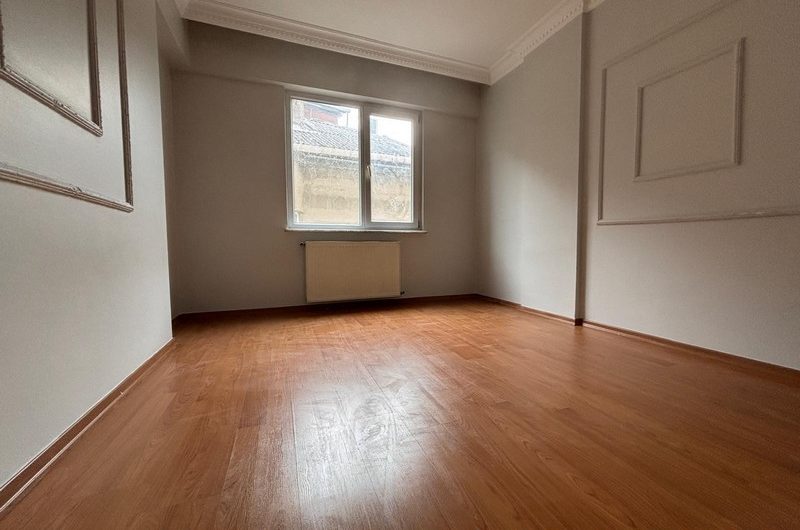 istanbul Bahçelievler Cumhuriyet mah de kiralık 95m² 2+1-2. kat daire