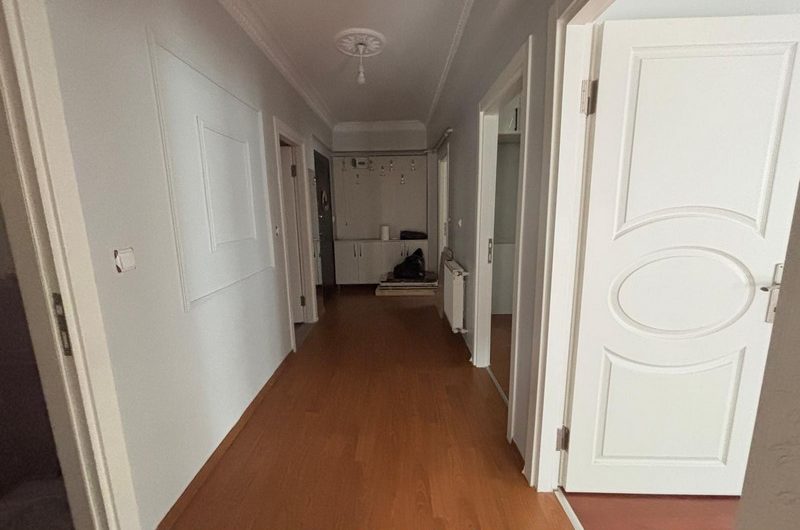istanbul Bahçelievler Cumhuriyet mah de kiralık 95m² 2+1-2. kat daire