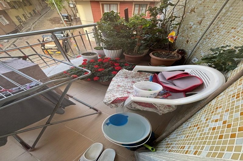 istanbul Bahçelievler cumhuriyet mah de satılık 125m² 3+1- 2.kat daire
