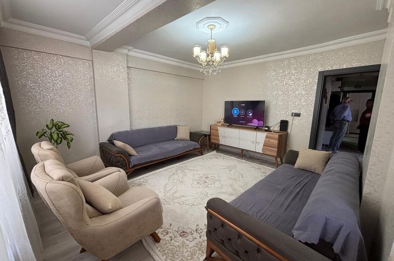 istanbul Bahçelievler soğanlı mah de satılık 200m² 5+1- dubleks.kat daire