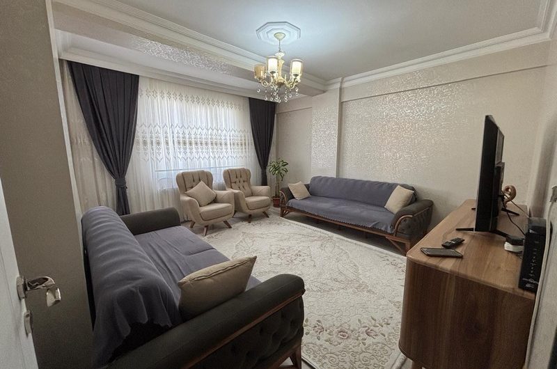 istanbul Bahçelievler soğanlı mah de satılık 200m² 5+1- dubleks.kat daire