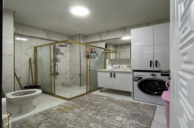 istanbul Bahçelievler soğanlı mah de satılık 200m² 5+1- dubleks.kat daire