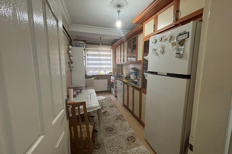 istanbul Bahçelievler cumhuriyet mah de satılık 125m² 3+1- 2.kat daire
