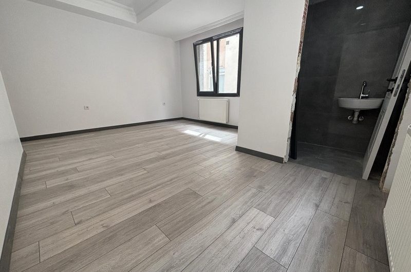 istanbul Bahçelievler soğanlı mah de satılık 145m² 3+1- 2.kat daire