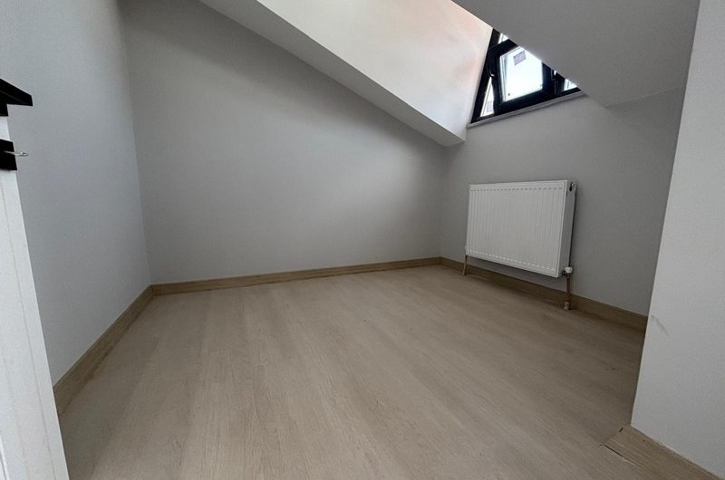 istanbul Bahçelievler soğanlı mah de satılık 125m² 3+1- dubleks.kat daire