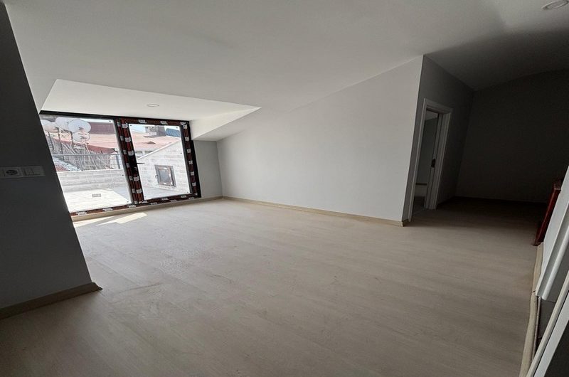 istanbul Bahçelievler soğanlı mah de satılık 125m² 3+1- dubleks.kat daire
