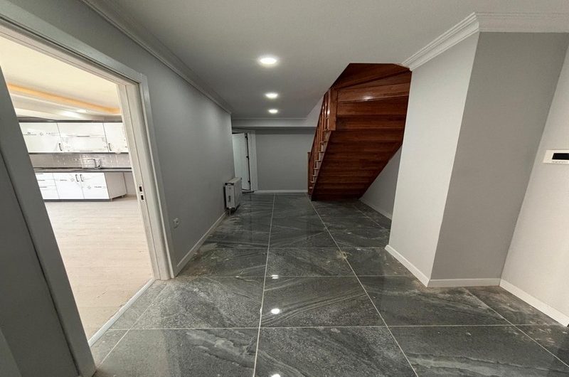 istanbul Bahçelievler soğanlı mah de satılık 125m² 3+1- dubleks.kat daire