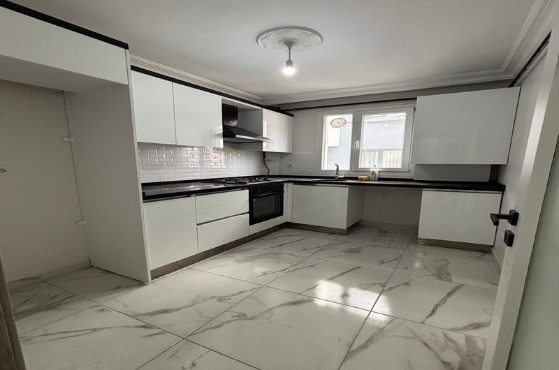 istanbul Bahçelievler kocasinan mah de satılık 90m² 2+1- 2.kat daire