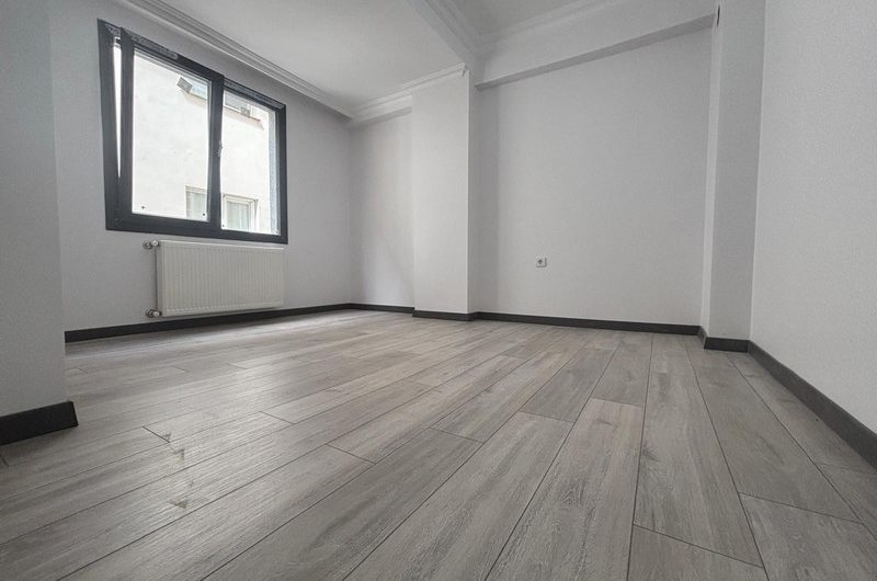 istanbul Bahçelievler soğanlı mah de satılık 145m² 3+1- 2.kat daire