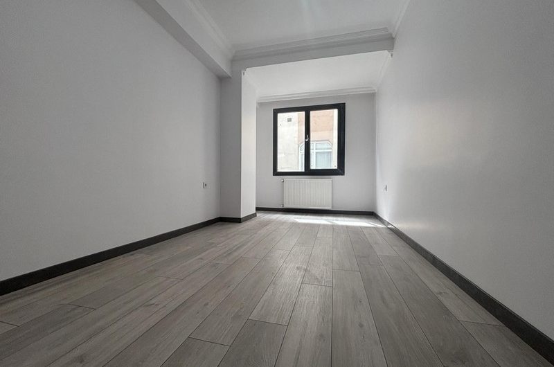 istanbul Bahçelievler soğanlı mah de satılık 145m² 3+1- 2.kat daire