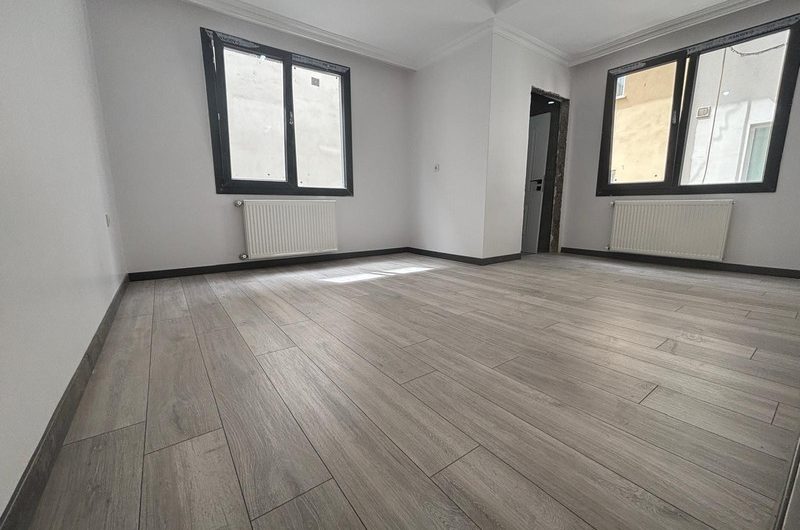 istanbul Bahçelievler soğanlı mah de satılık 145m² 3+1- 2.kat daire