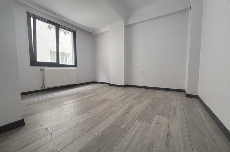 istanbul Bahçelievler soğanlı mah de satılık 145m² 3+1- 2.kat daire