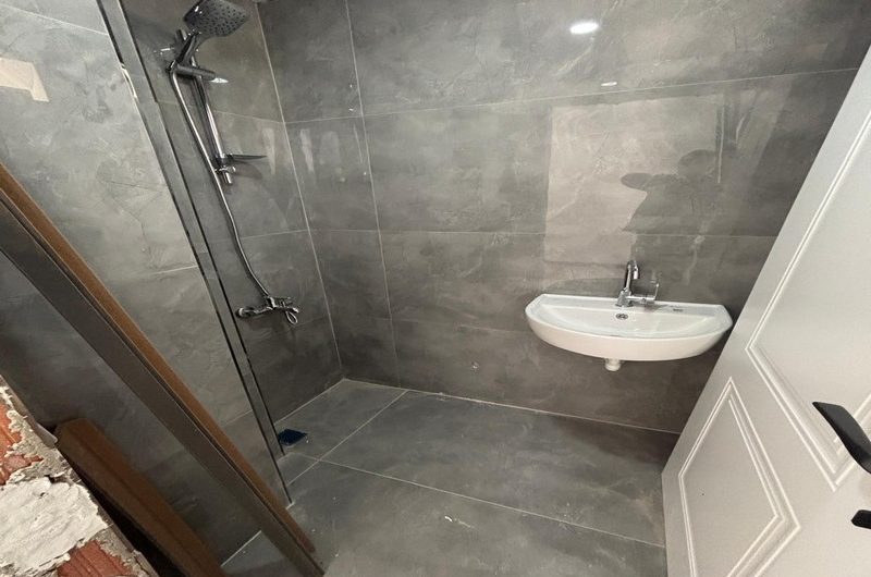 istanbul Bahçelievler soğanlı mah de satılık 145m² 3+1- 2.kat daire