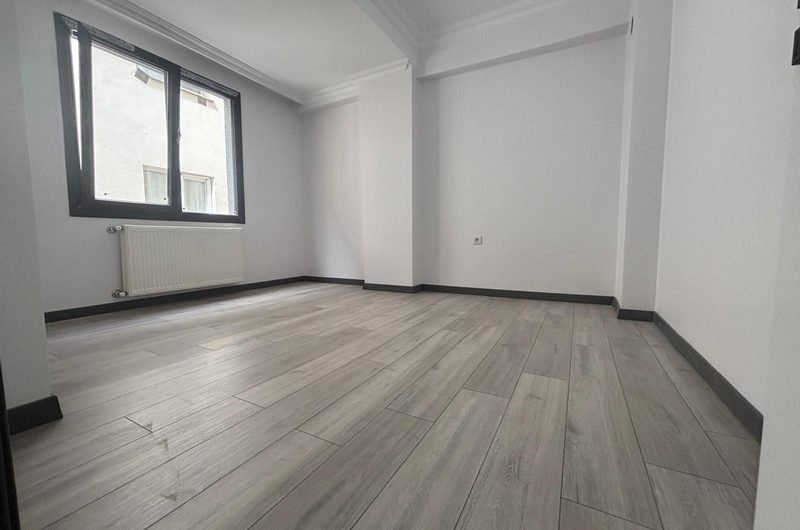 istanbul Bahçelievler soğanlı mah de satılık 145m² 3+1- 2.kat daire