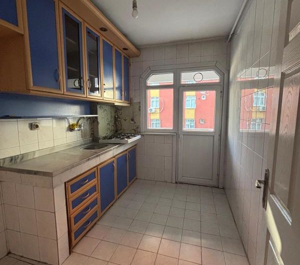 Bahçelievler Cumhuriyet mah de kiralık 90m² 2+1-1. kat daire