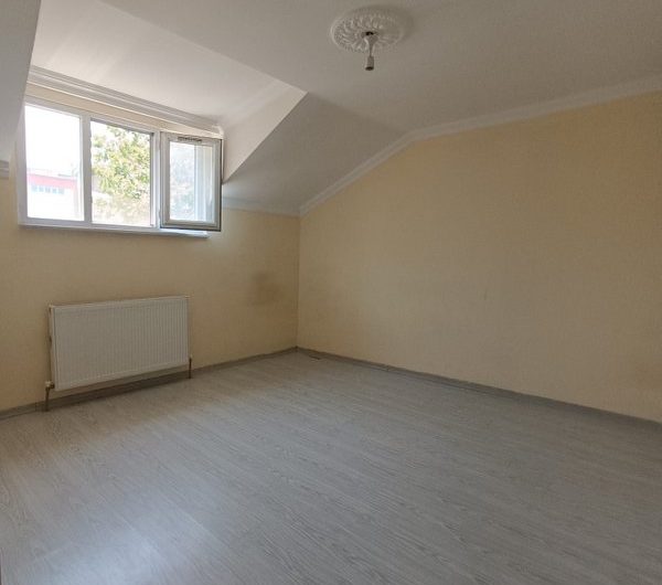 istanbul Arnavutköy yunusemre mah de havalimanına yakın kiralık 75m² 2+1 –çatı. kat daire
