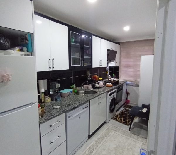 istanbul Arnavutköy yunus emre mah de havalimanına yakın satılık 85m² 2+1 –bahçe.kat daire