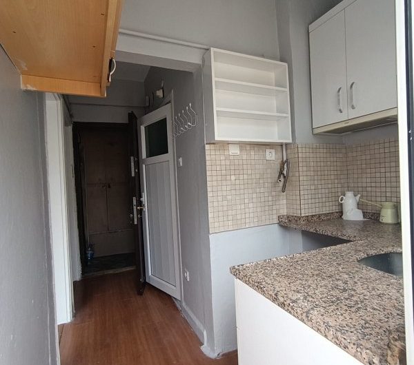 istanbul Bakırköy kartaltepe mah de kiralık 80m² 1+1-3 kat daire