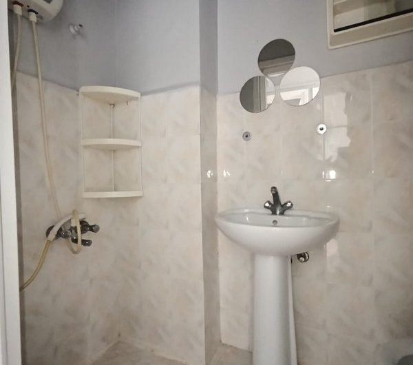 istanbul Bakırköy kartaltepe mah de kiralık 80m² 1+1-3 kat daire