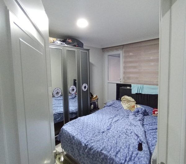 istanbul Arnavutköy yunus emre mah de havalimanına yakın satılık 85m² 2+1 –bahçe.kat daire