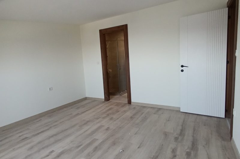 istanbul Arnavutköy Hadımköy mah de butik site içinde satılık 180 m² 5+1 – dubleks. kat daire