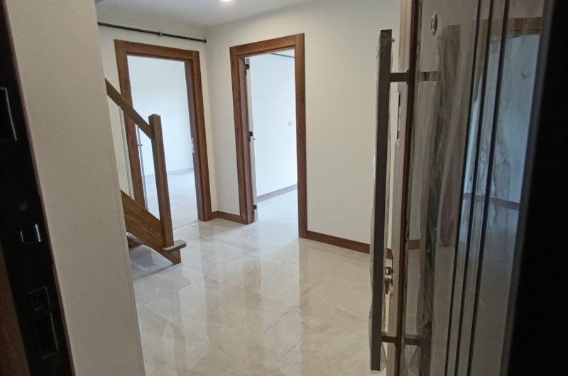 istanbul Arnavutköy Hadımköy mah de butik site içinde satılık 180 m² 5+1 – dubleks. kat daire