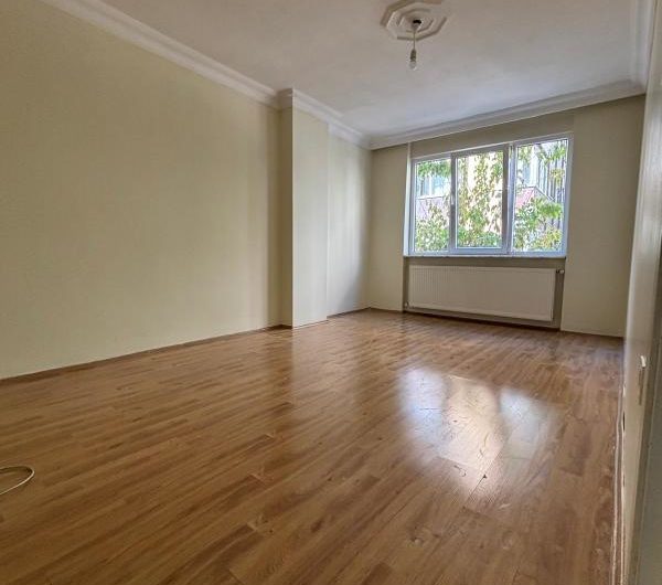 istanbul Bahçelievler cumhuriyet mah de kiralık 85m² 2+1-1. kat daire