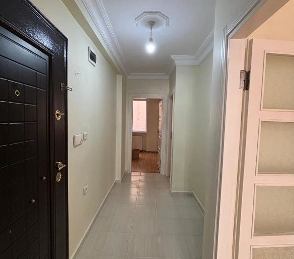 istanbul Bahçelievler cumhuriyet mah de kiralık 85m² 2+1-1. kat daire