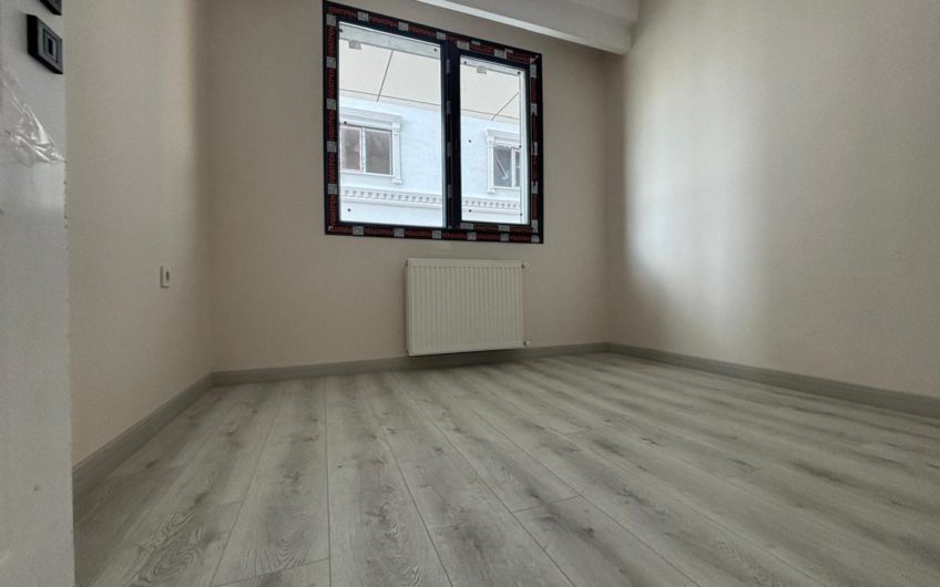 istanbul Bahçelievler Şirinevler mah de kiralık 80m² 2+1- Yüksek giriş kat daire