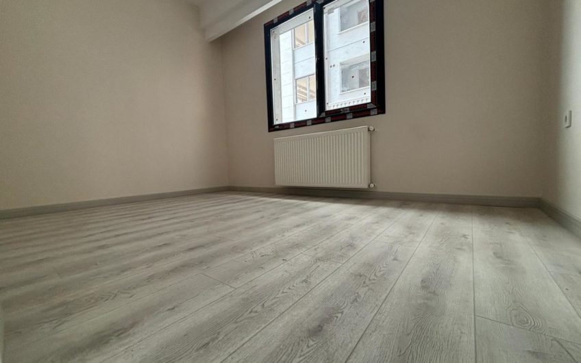 istanbul Bahçelievler Şirinevler mah de kiralık 80m² 2+1- Yüksek giriş kat daire