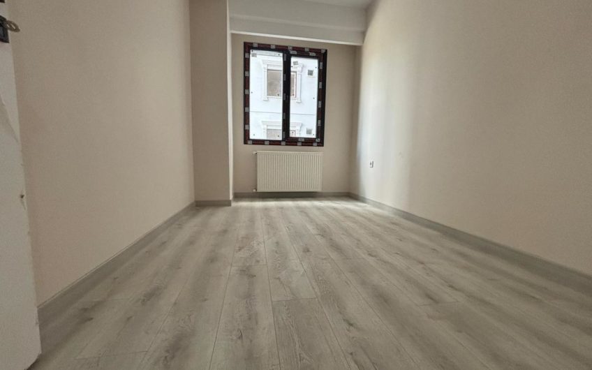 Bahçelievler Şirinevler mah de kiralık 125m² 3+1- 1. kat daire