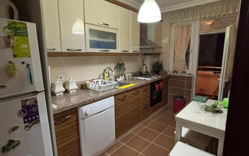 istanbul Bahçelievler kocasinan mah de satılık 90m² 2+1-1.kat daire