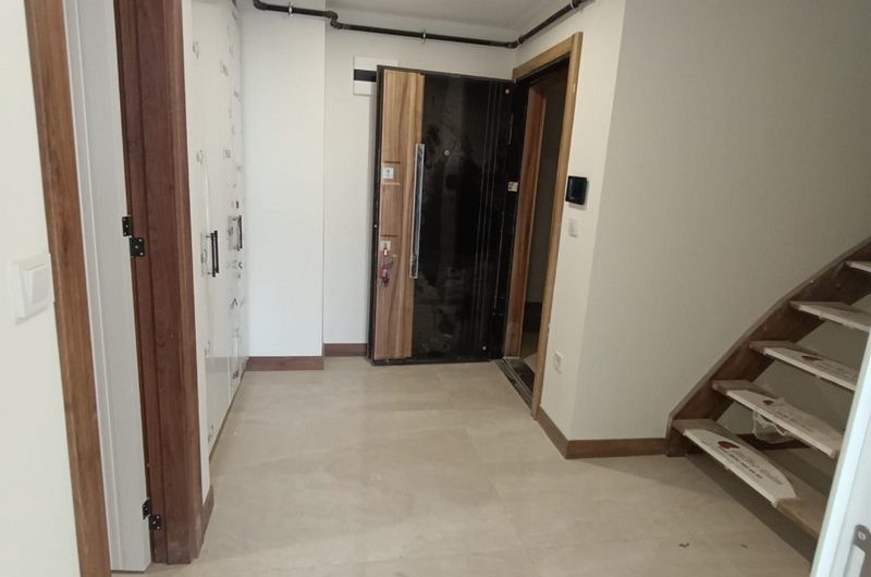 istanbul Arnavutköy Hadımköy mah de butik site içinde satılık net 220 m² 2+1 – sıfır lüks dubleks kat daire