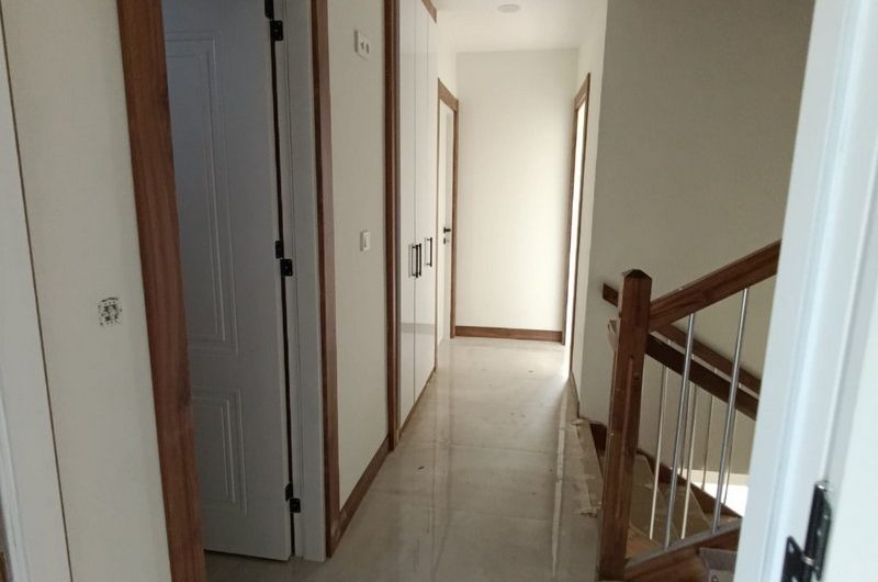 istanbul Arnavutköy Hadımköy mah de butik site içinde satılık net 260 m² 7+1 – sıfır lüks 4 katlı villa