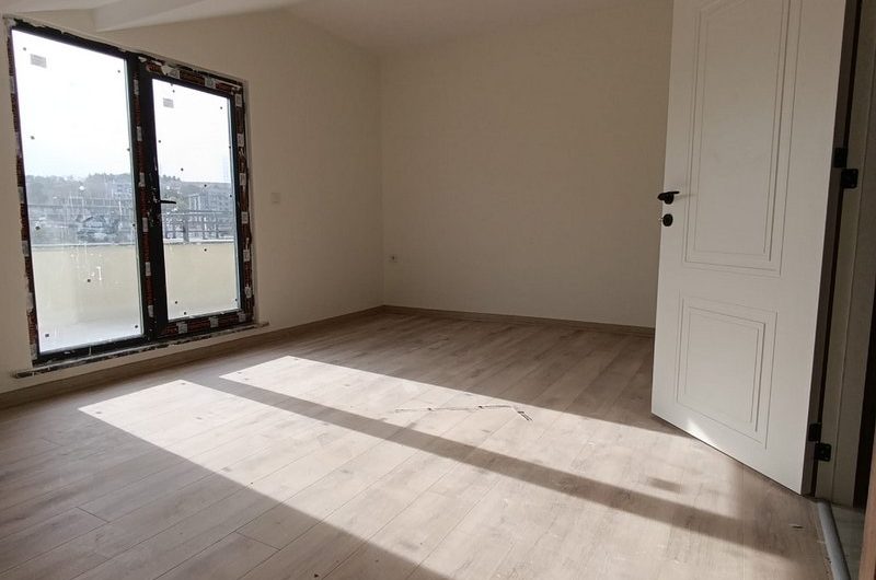 istanbul Arnavutköy Hadımköy mah de butik site içinde satılık net 260 m² 7+1 – sıfır lüks 4 katlı villa