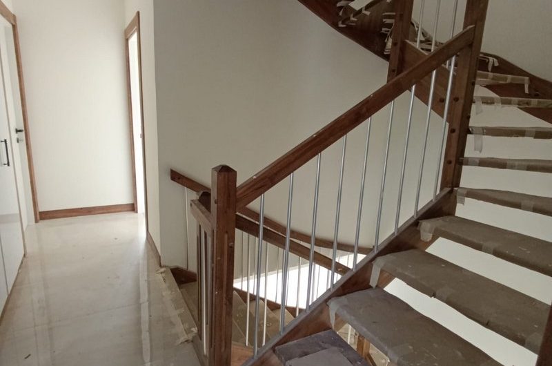 istanbul Arnavutköy Hadımköy mah de butik site içinde satılık net 260 m² 7+1 – sıfır lüks 4 katlı villa