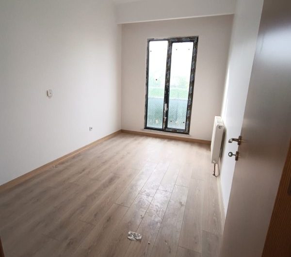 istanbul Arnavutköy Haraççı mah de butik site içinde satılık 130 m² 3+1 – giriş.kat daire