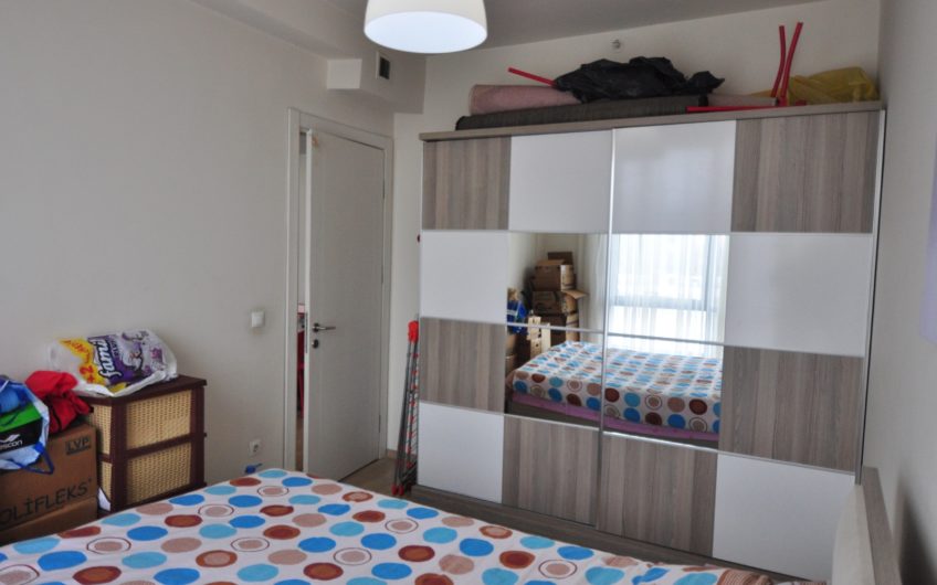 Atakent de site içi satılık 58m² 1+1 -5.kat daire