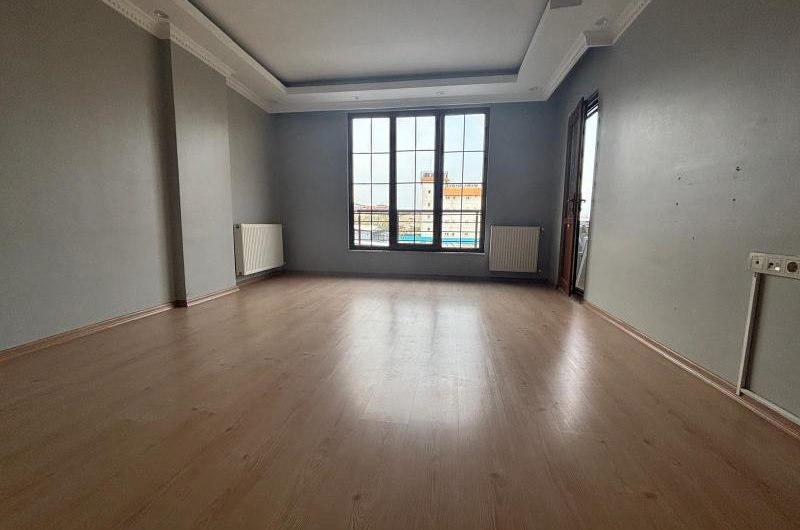 istanbul Bahçelievler kocasinan mah de kiralık 140m² 4+1-dubleks kat daire