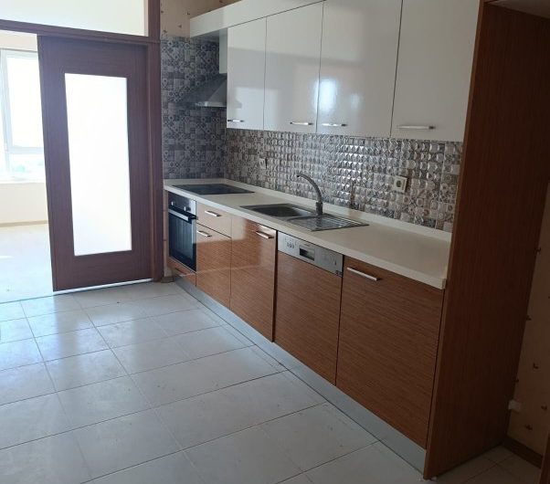 Arnavutköy hadımköy mah de  havalimanına yakın site içinde satılık 150 m² 3+1 – 8. kat daire